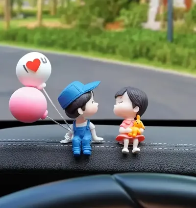 Set of 2 Resin Balloon-Holding Cartoon Figurines – Cute Car Dashboard & Gift for Couples & Friends - Blue